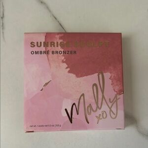 Mally Beauty Sunrise Sculpt Ombré Bronzer - Color: (LIGHTER)